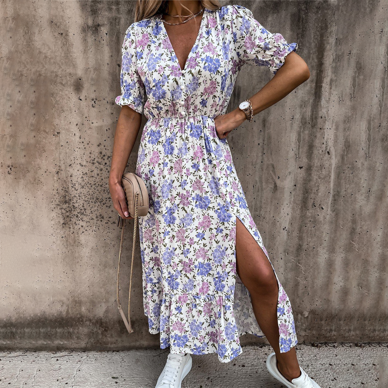 Bequeme und elegante Sommerkleid mit Split