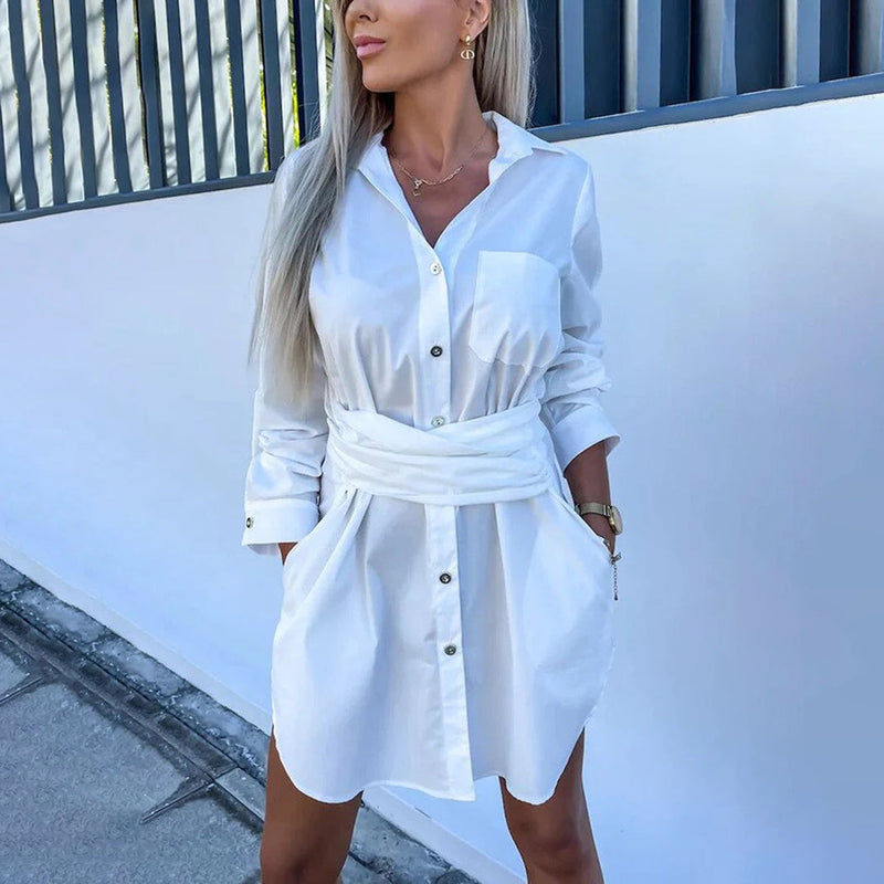 Bequemes und stilvolles Sommer-Mini-Kleid für jeden Anlass