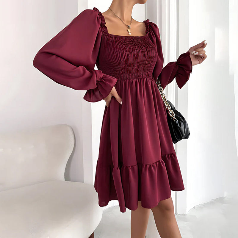 Elegantes Mini-Kleid mit Verspielten Rüschen für Jeden Anlass