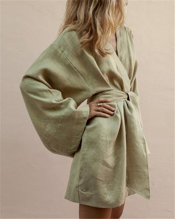 Elegantes Heidi -Kimono Mini Kleid für jeden Anlass
