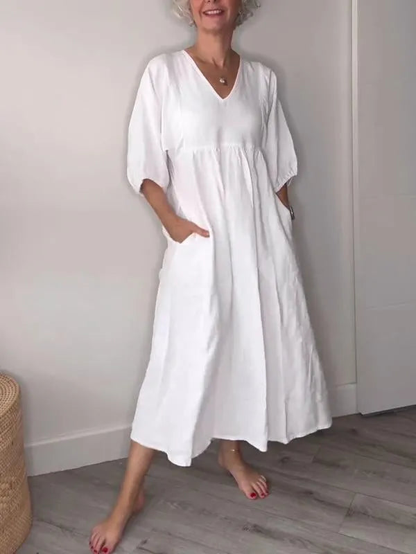 Kleid mit V-Ausschnitt aus Baumwolle und – bequem und stilvoll