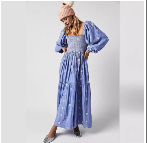 Susanna - Blaues Blümchen-Midikleid mit Stickerei und quadratischem Ausschnitt