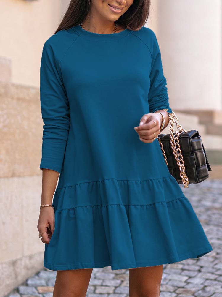 Kuscheliges - Blaues Kleid mit Rüschen für dich