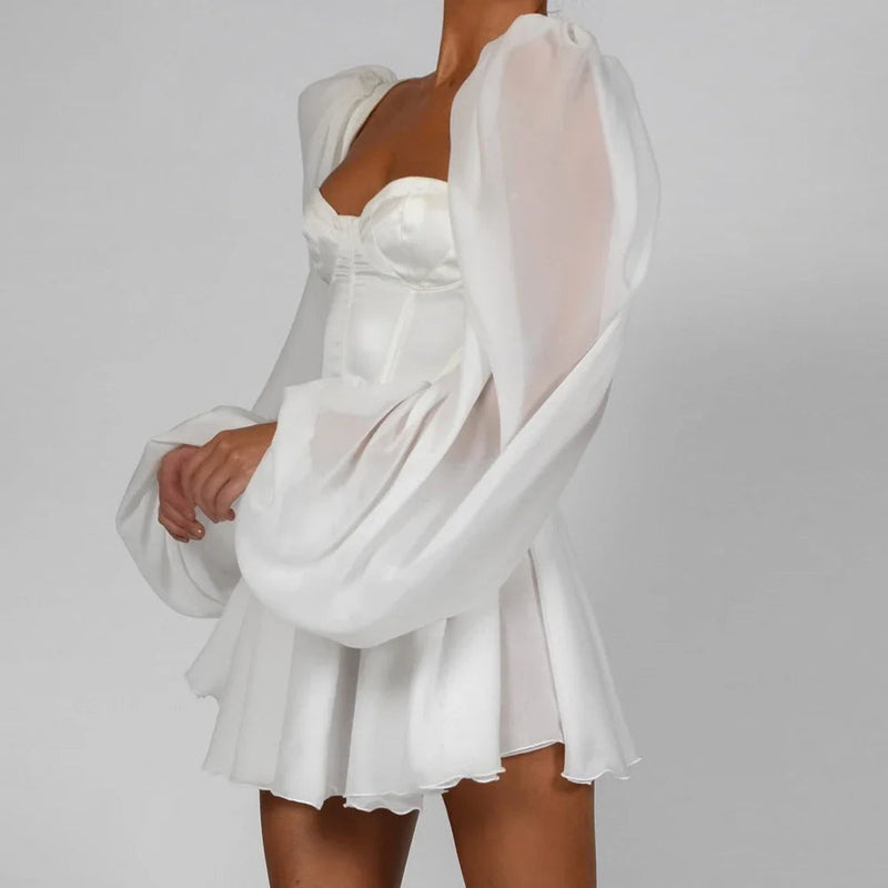 Elegantes Heidi -Satin Bustier Mini Kleid mit Puffärmeln
