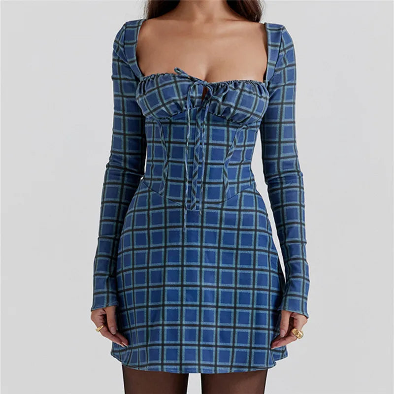 Elegantes Heidi -Kariertes Minikleid mit Herzausschnitt