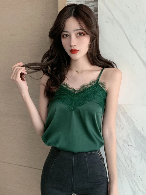 Dorit - Besticktes Camisole mit V-Ausschnitt