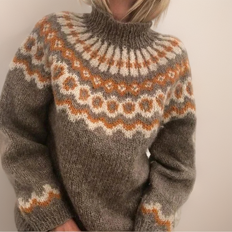 Inge – Grober und gemütlicher Pullover mit hohem Halsausschnitt