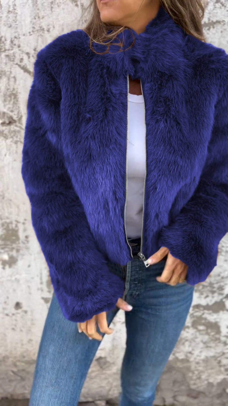 Weiche und elegante Kunstpelzjacke