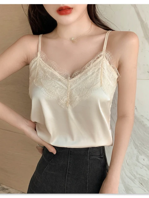Dorit - Besticktes Camisole mit V-Ausschnitt