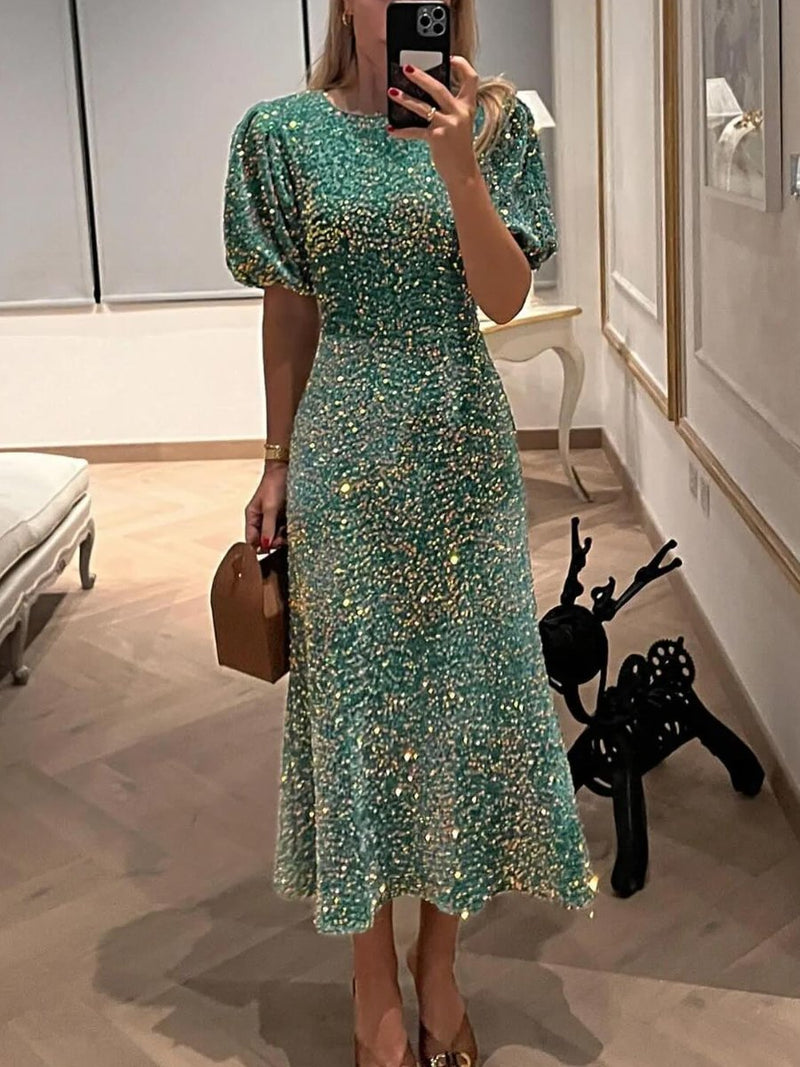 Elegantes Maxikleid mit Rundhalsausschnitt und Pailletten