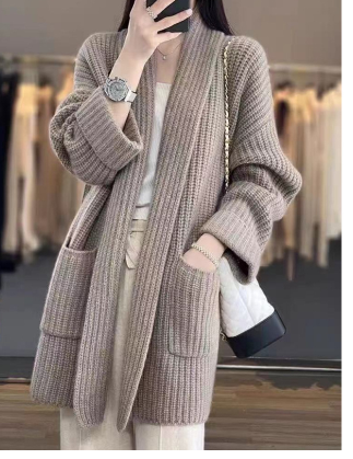 Bequeme und elegante Strickjacke