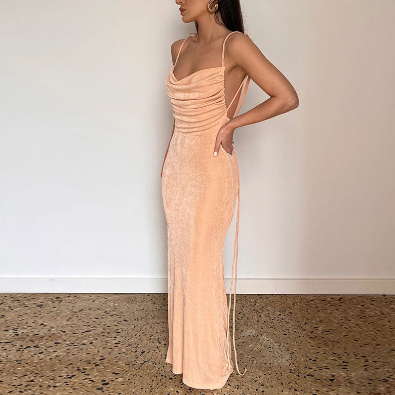 Elegantes Maxikleid mit Wasserfallausschnitt