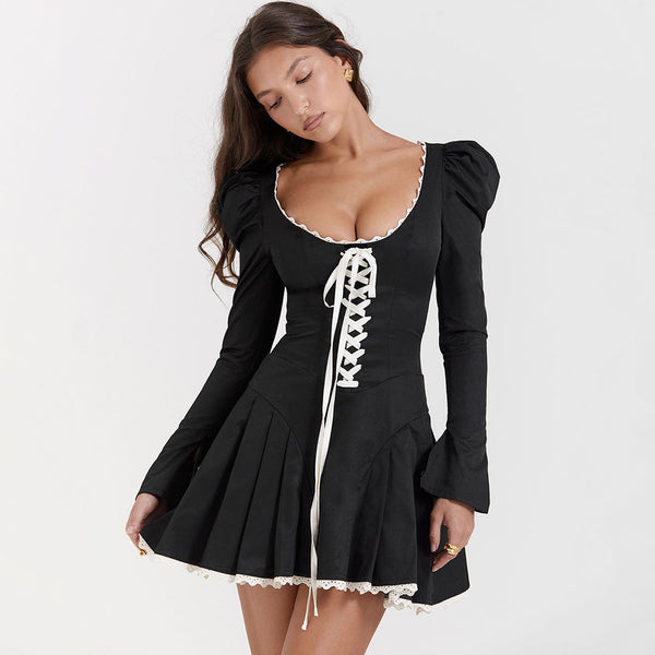 Elegantes Heidi -Schnür-Minikleid mit Puffärmeln