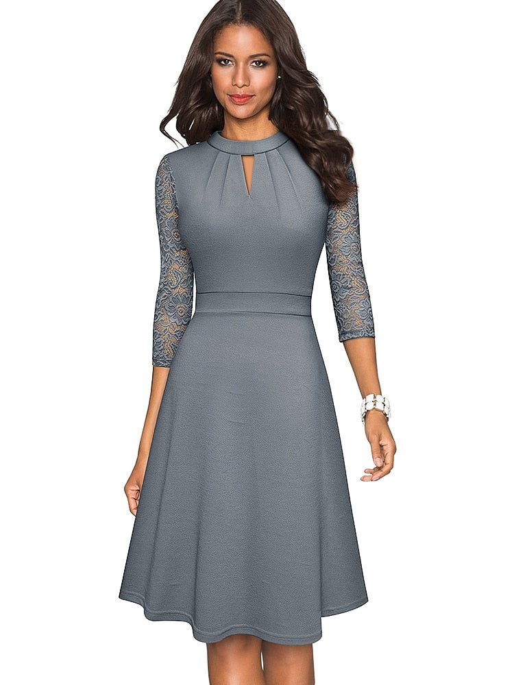 Kuscheliges Ausgehöhltes Spitzenkleid für dich